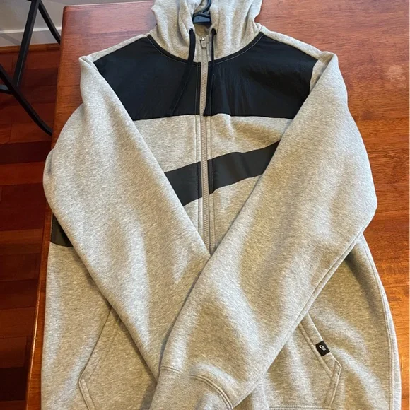 Nike Men’s Swoosh Zip Fleece Hoodie - Picture 3 of 5